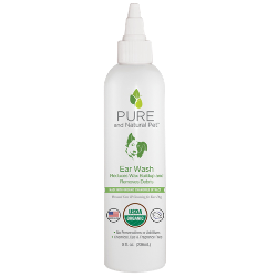 Pure and Natural Pet Ear Wash with Chamomile Extract for Dogs 8oz - Mutts & Co.