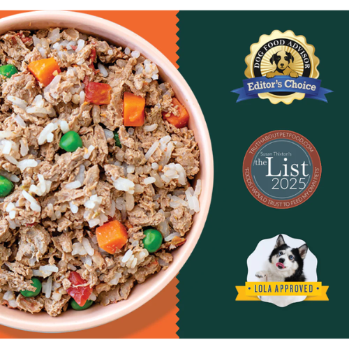 Close-up of a bowl of A Pup Above Turkey Pawella dog food with visible turkey, rice, peas, and carrots, shown beside three award badges: Dog Food Advisor Editor’s Choice, Susan Thixton’s ‘The List 2025,’ and a ‘Lola Approved’ badge with a small dog illustration.